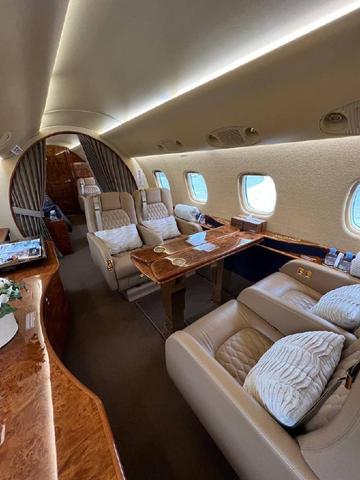 Открыть на весь экран Embraer Legacy 600 3